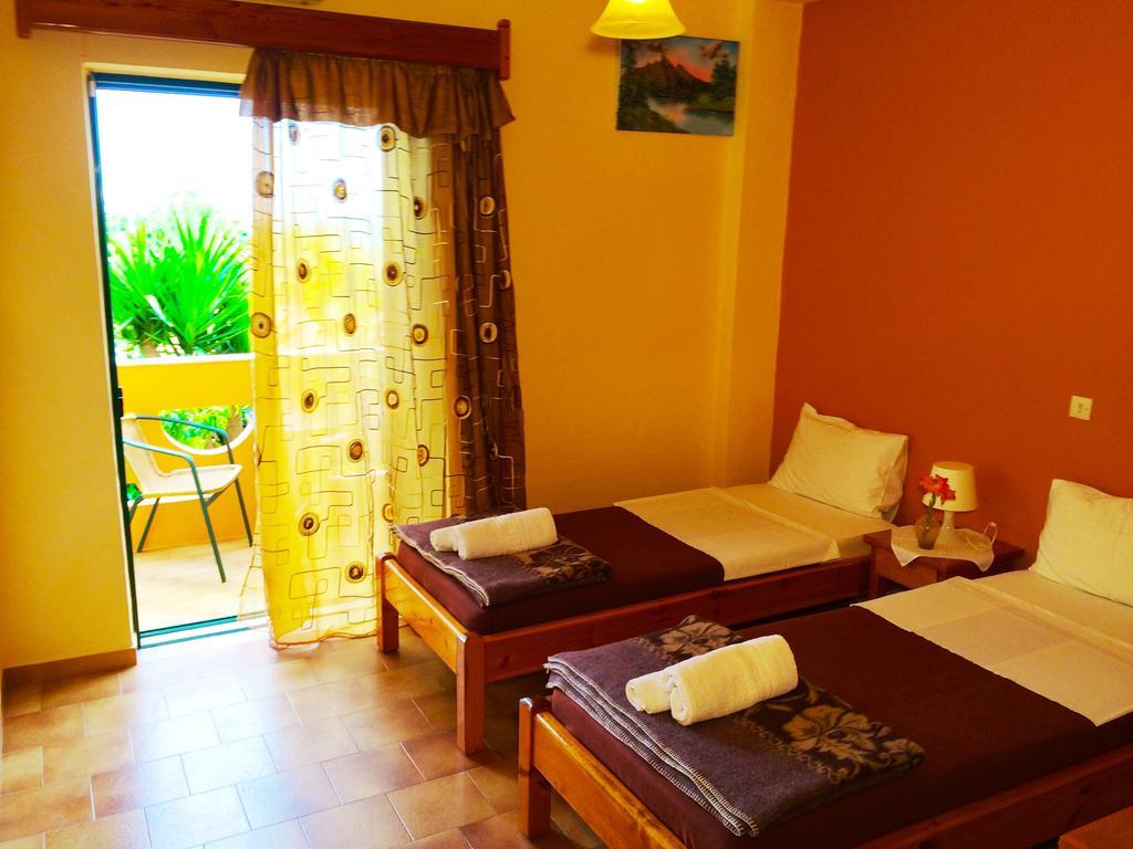 Chrissas Apartments Ретимно Экстерьер фото